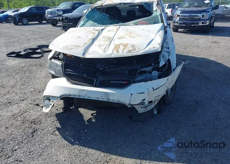 2015 Dodge Journey Crossroad z USA, uszkodzony, nr VIN 3C4PDCGG8FT567835